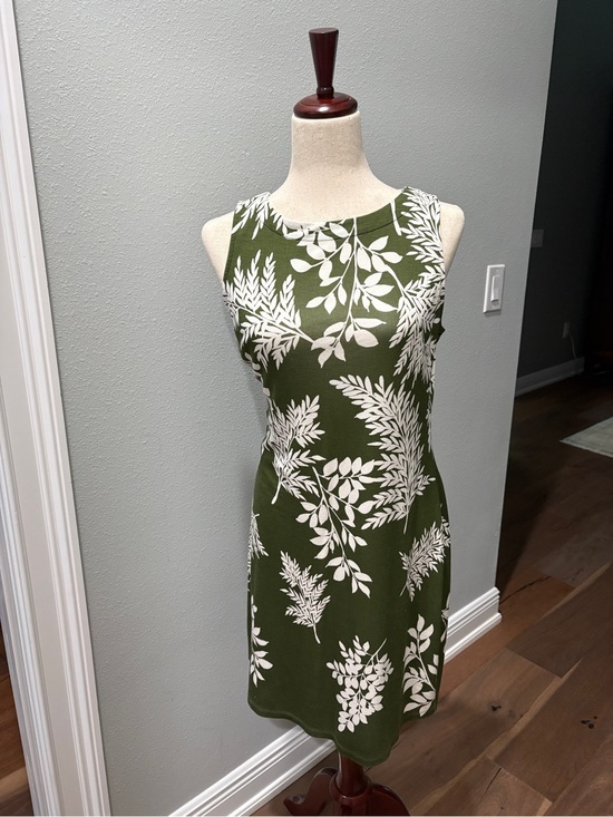 Tommy Bahama Dresses & Skirts - Tommy Bahama Darcy Whisper Fronds Olive Tree Sleeveless Dress  Green Medium